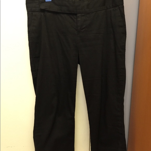 Black Old Navy Capris - size 2 - Picture 1 of 7